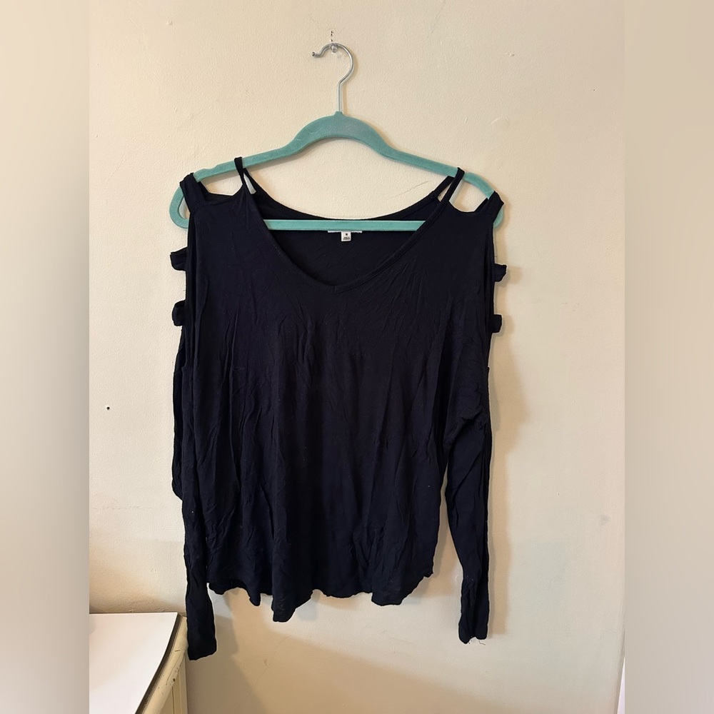 Zenana Outfitters Black Cold Shoulder Blouse